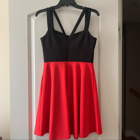 CECE Dress - Picture 3 of 3